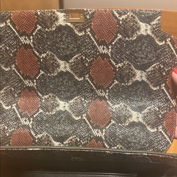 Kelly Wynne designer Olive and Python Print Satchel - Picture 8 of 13